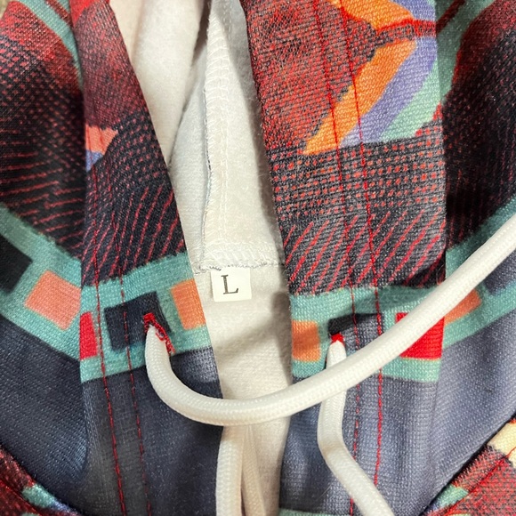 Colorful Geometric Pattern Hoodie - Picture 3 of 4